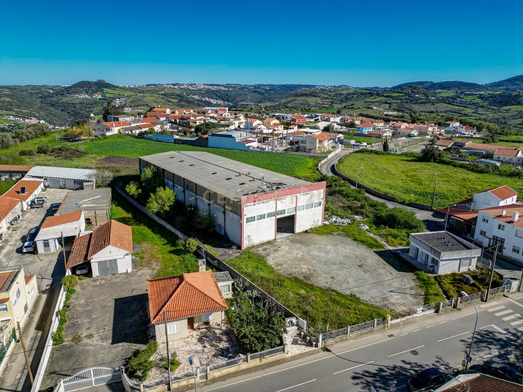Armazém de 1080m2 com terreno de 7080m2 com afetação de armazéns e actividade industrial - Image 28