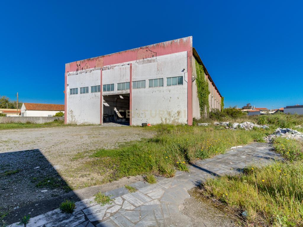 Armazém de 1080m2 com terreno de 7080m2 com afetação de armazéns e actividade industrial - Image 29