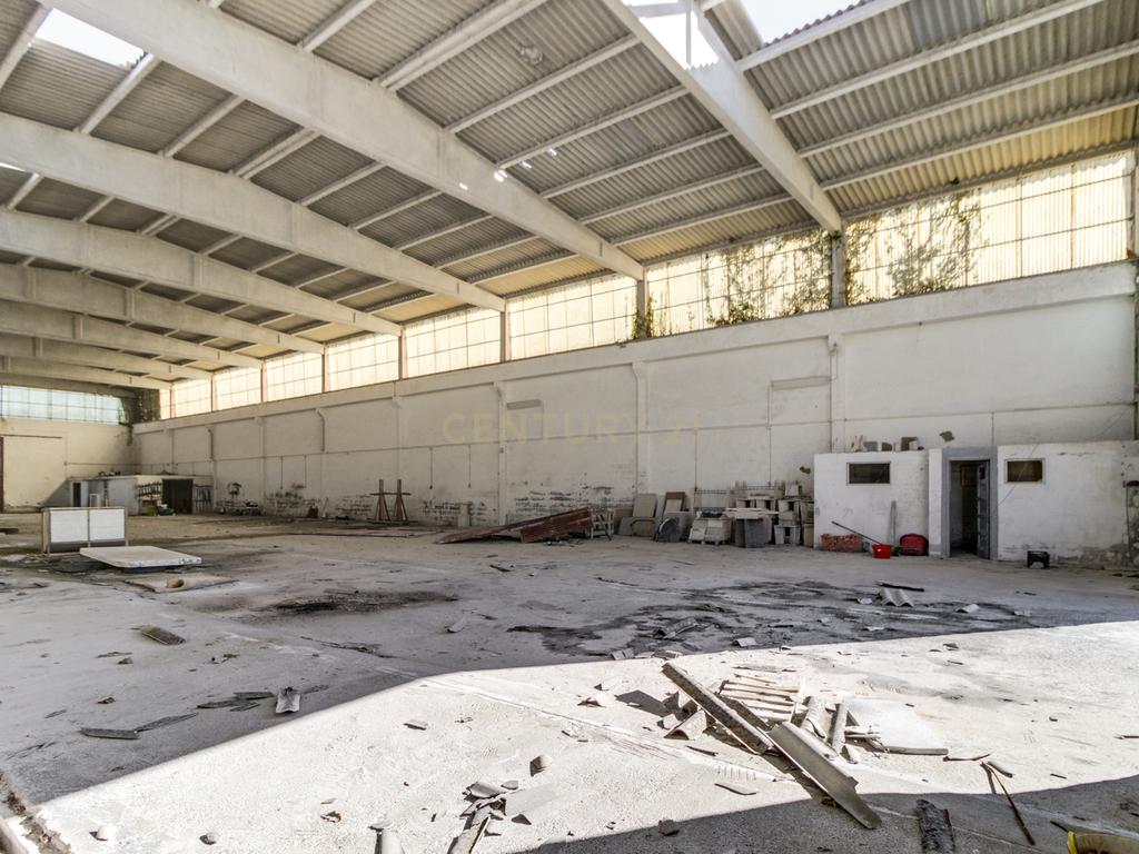 Armazém de 1080m2 com terreno de 7080m2 com afetação de armazéns e actividade industrial - Image 38