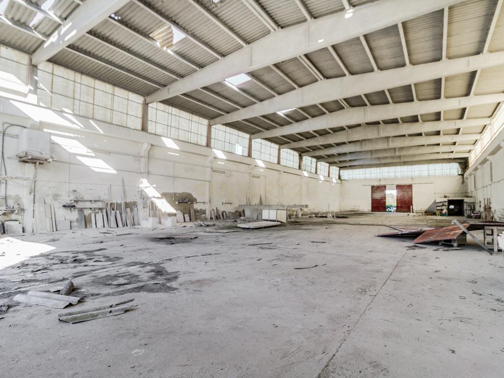 Armazém de 1080m2 com terreno de 7080m2 com afetação de armazéns e actividade industrial - Image 39