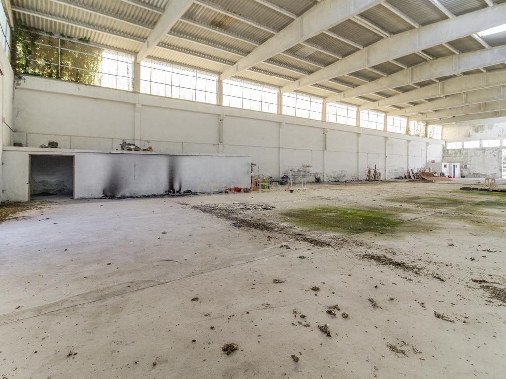 Armazém de 1080m2 com terreno de 7080m2 com afetação de armazéns e actividade industrial - Image 44