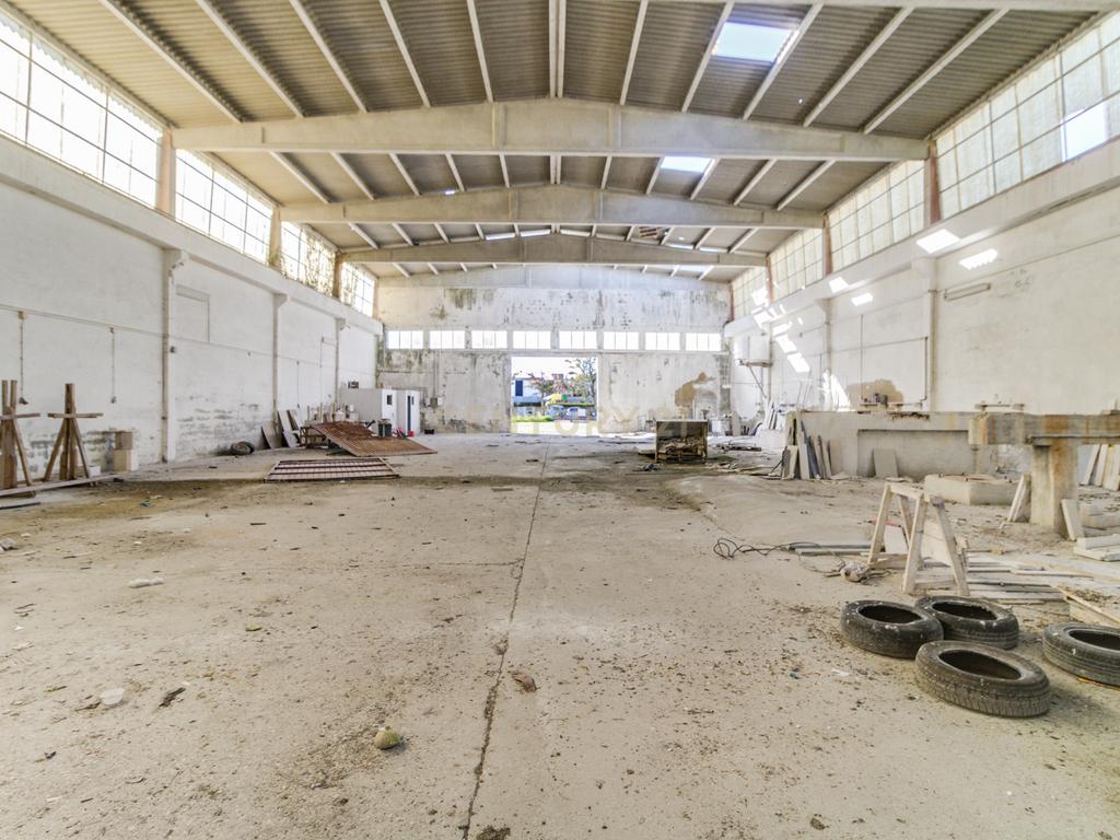 Armazém de 1080m2 com terreno de 7080m2 com afetação de armazéns e actividade industrial - Image 47