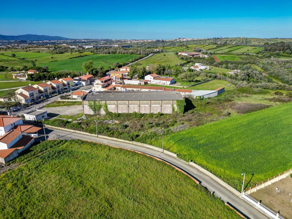 Armazém de 1080m2 com terreno de 7080m2 com afetação de armazéns e actividade industrial - Image 7