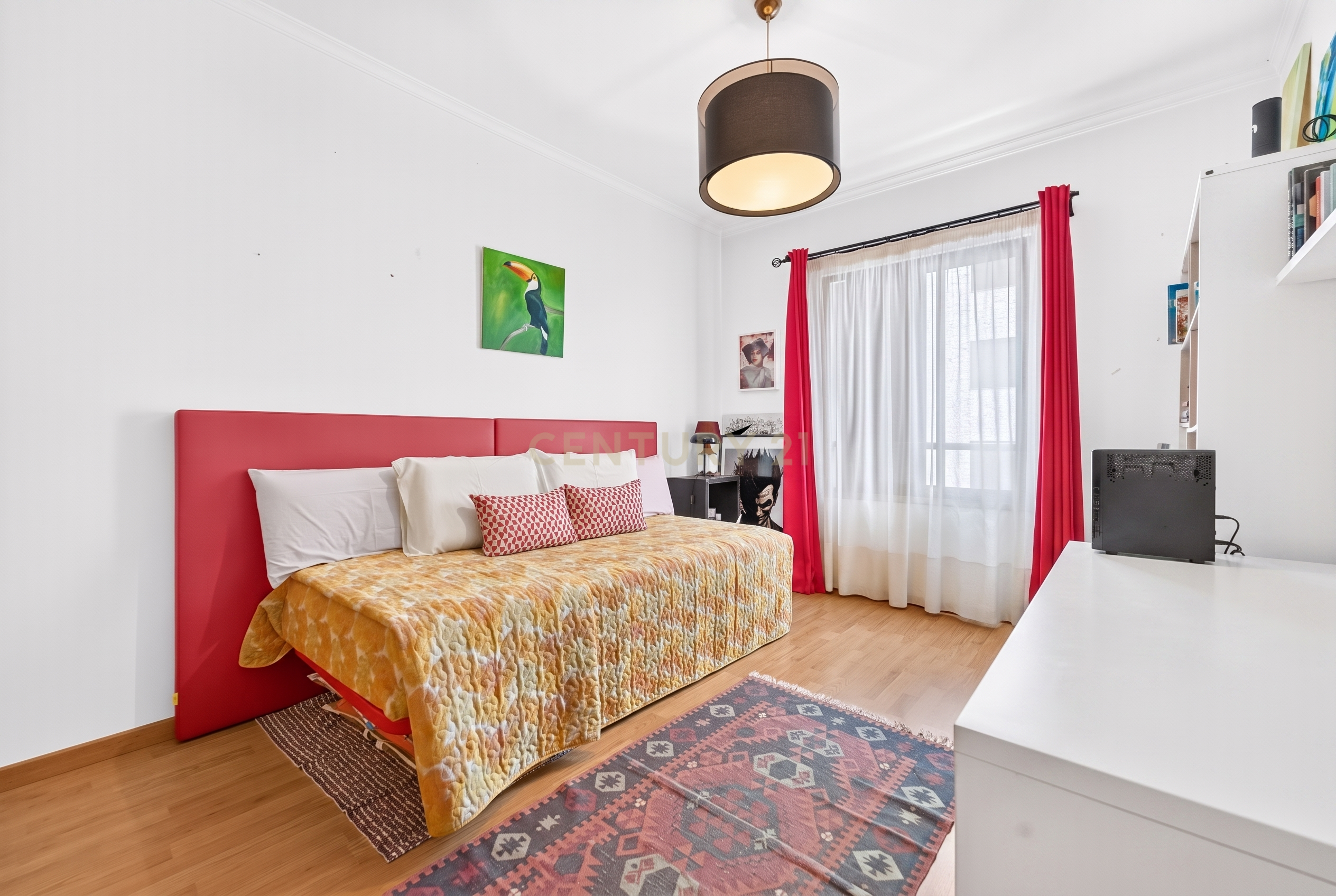Fotografia 9 de Apartamento T1 com Boas Áreas em Santo António, Funchal