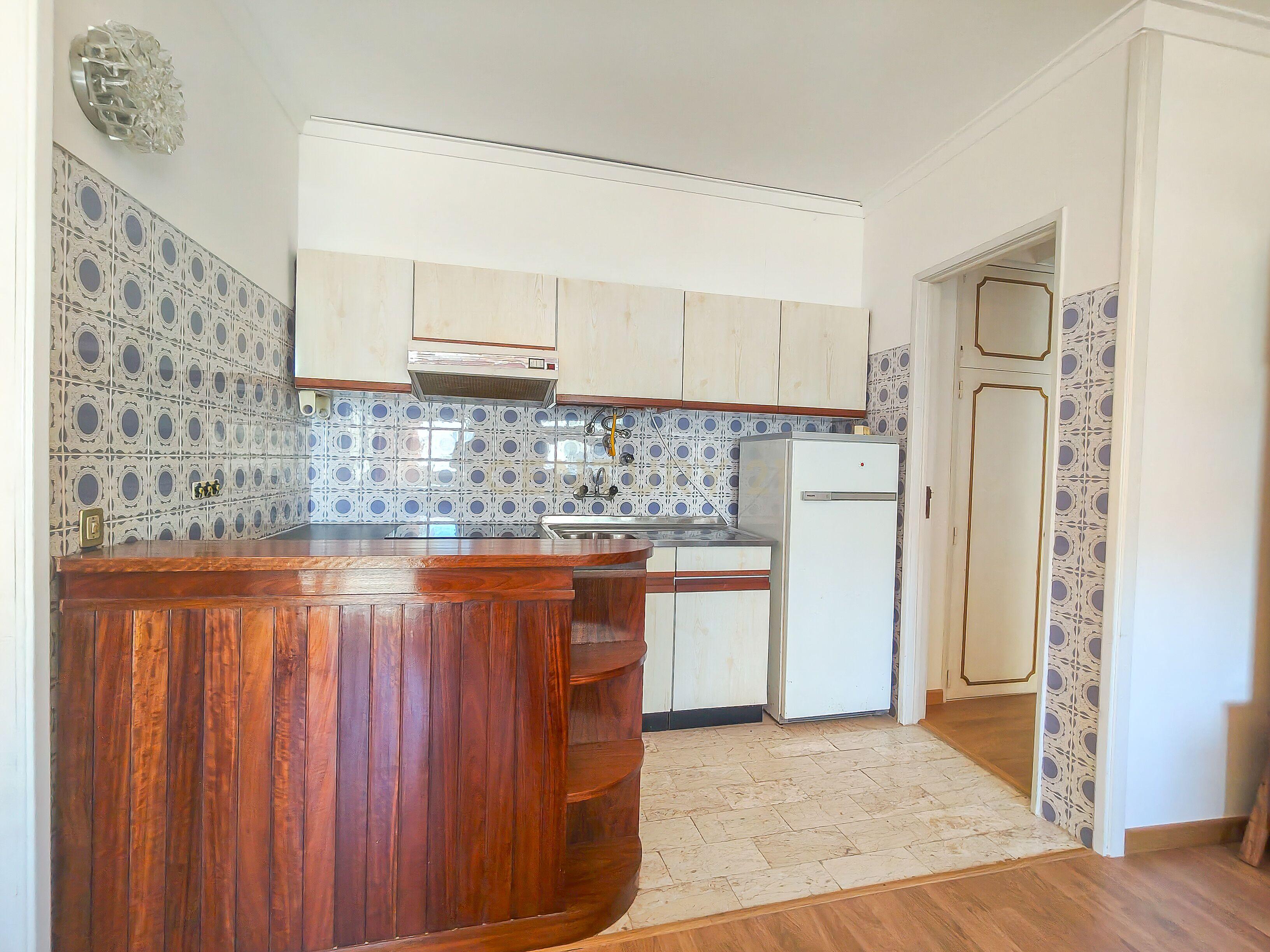 Fotografia 10 de Apartamento T1 na Parede a menos de 200 metros da praia