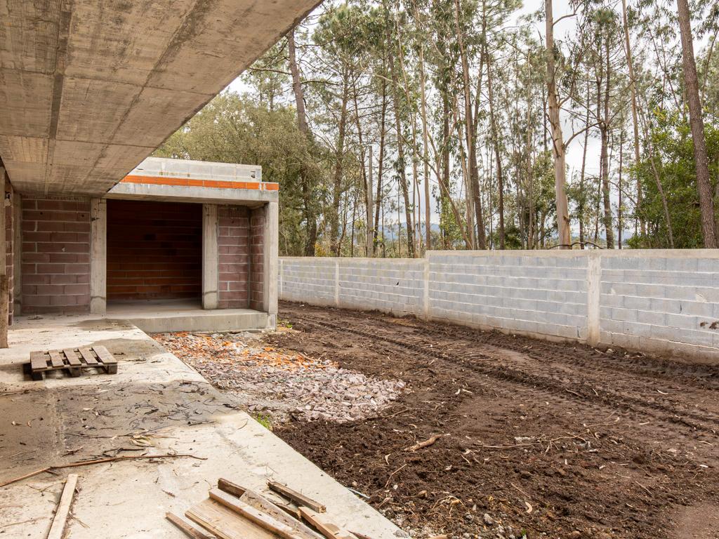 Moderna Moradia em Construção em São Romão de Neiva - Image 11