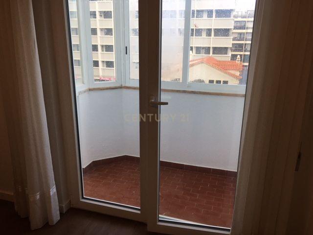 Apartamento T1 mobilado, para arrendar em Costa de Caparica, Almada - Image 6