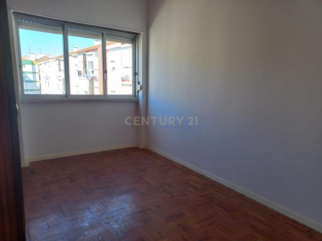 T2 em Alto do Seixalinho, Barreiro - Image 19