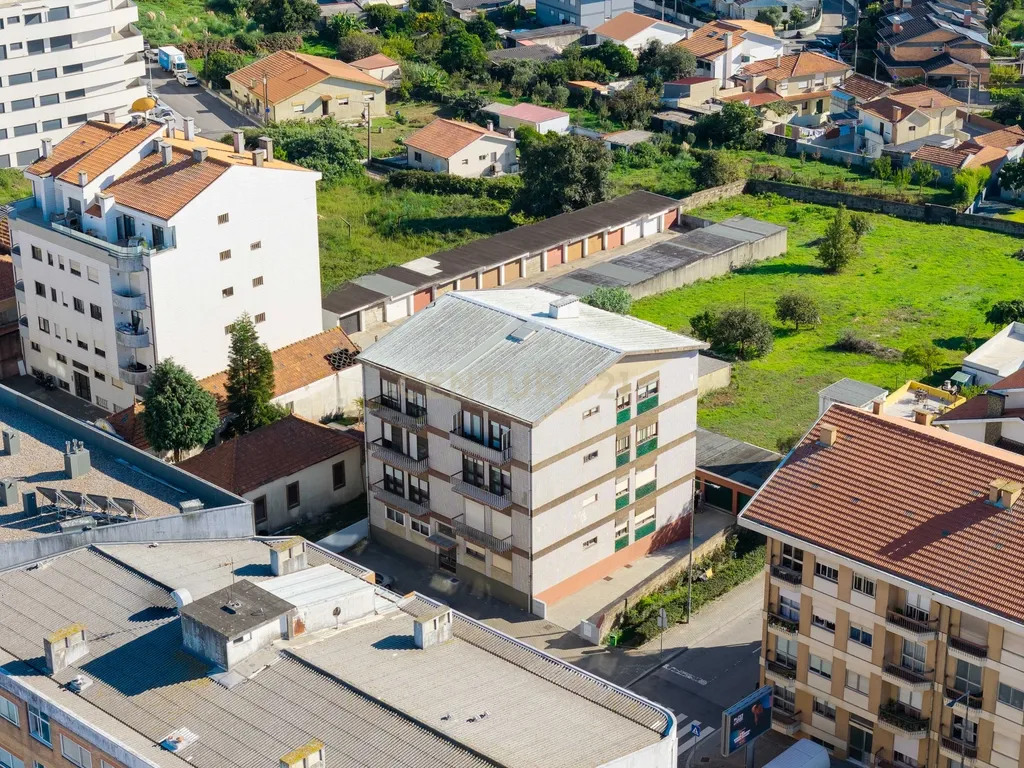 T3 EM CANIDELO | VISTA MAR | GARAGEM FECHADA | RÉS-DO-CHÃO - Image 18