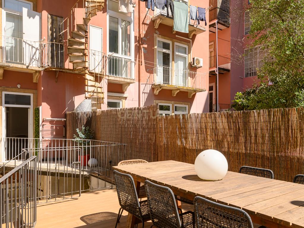 Moderno T3 com Terraço em Avenidas Novas, Lisboa - Image 37