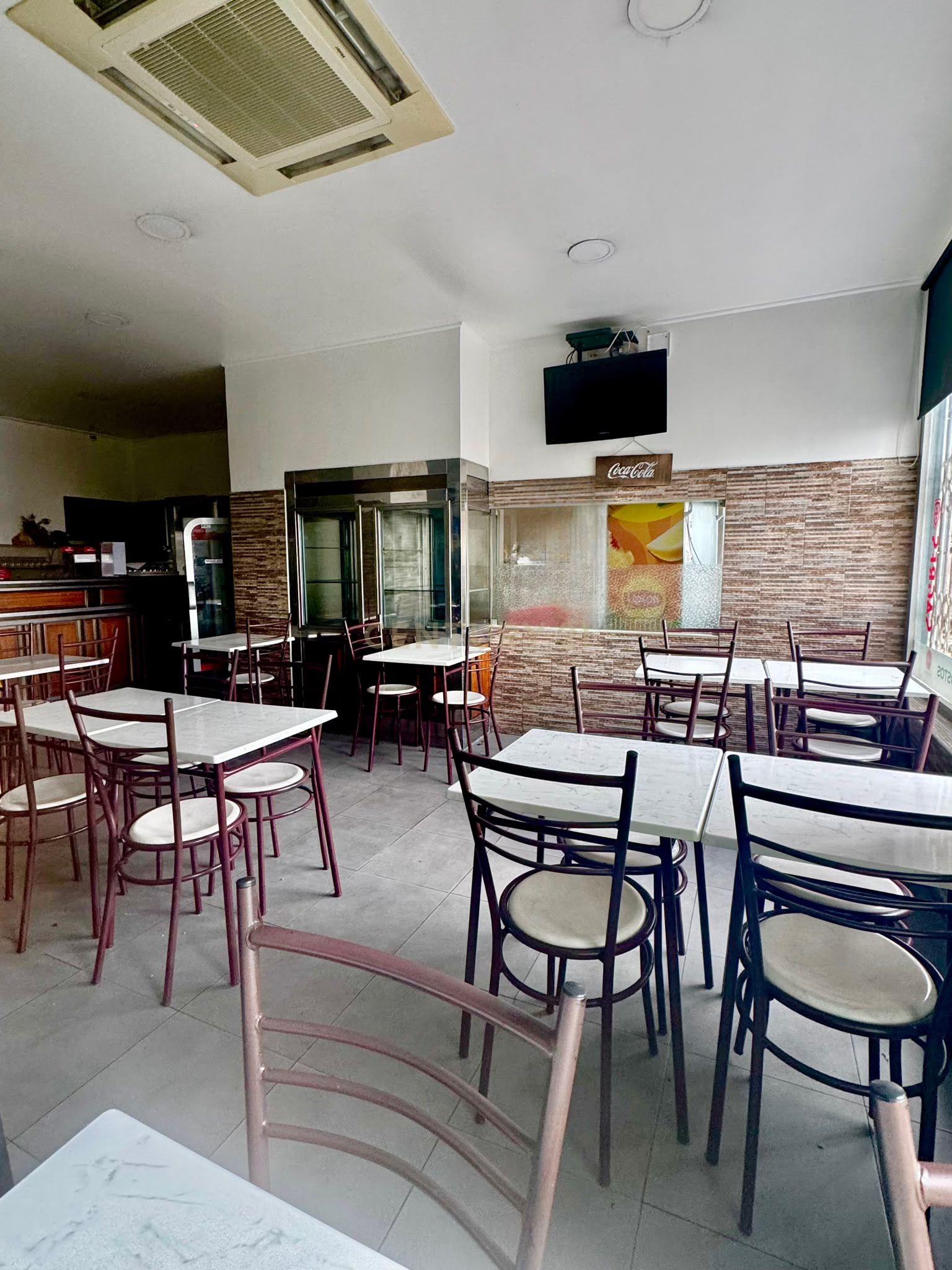 Fotografia 5 de Restaurante Churrasqueira p/Trespasse - metro da Reboleira, Amadora