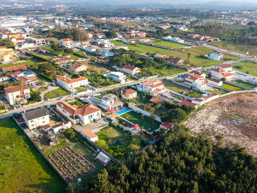 Moradia ultramoderna com 3 quartos: Vida sustentável na Costa da Prata - Image 42
