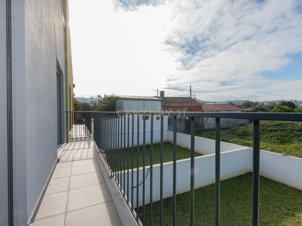 Moradia Geminada nova construção T4+1 com rooftop e masterbox (Coimbra) - Image 27