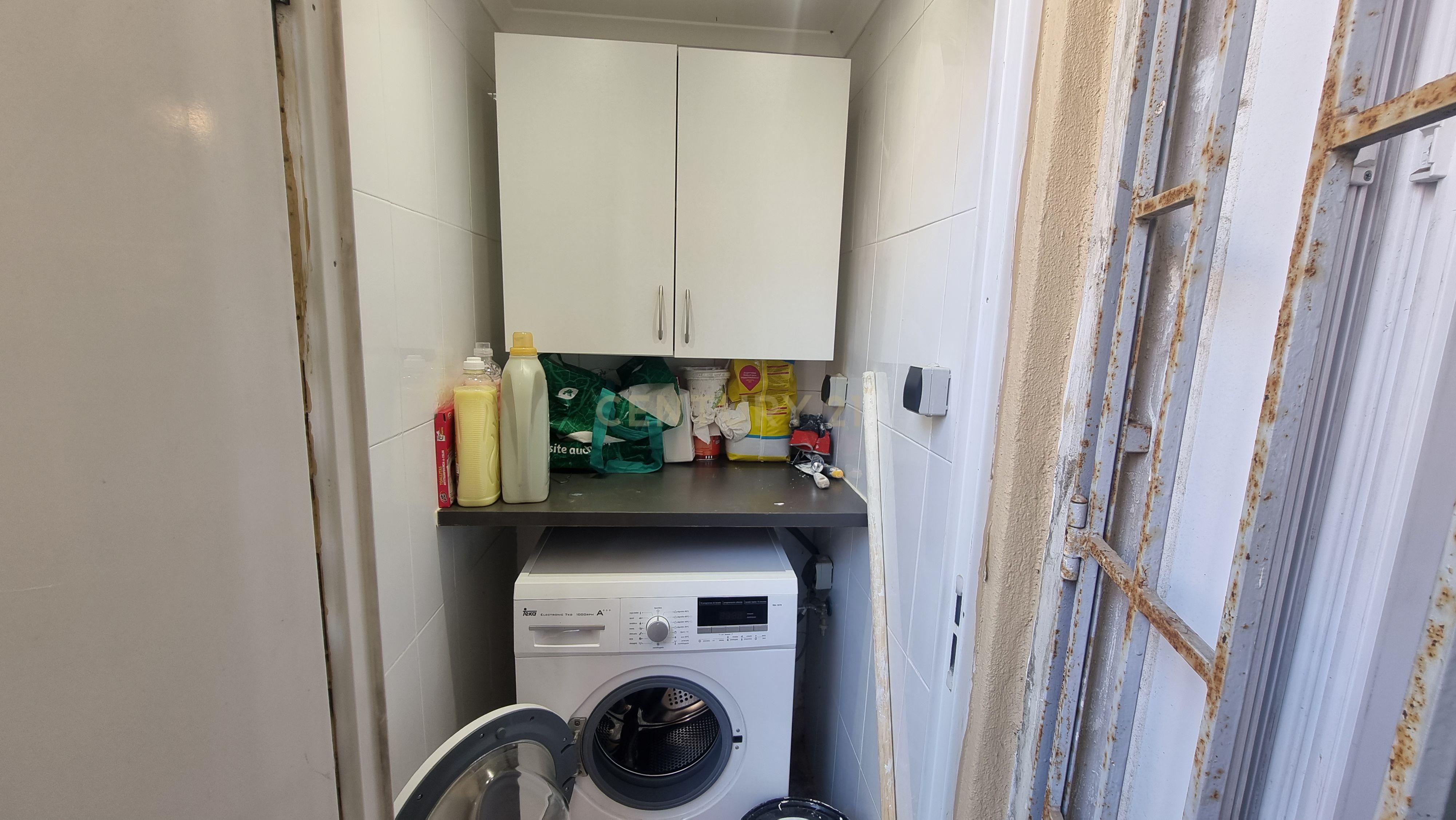Apartamento Pombalino de Charme com 8 Assoalhadas – Av. Almirante Reis, Lisboa - Image 30