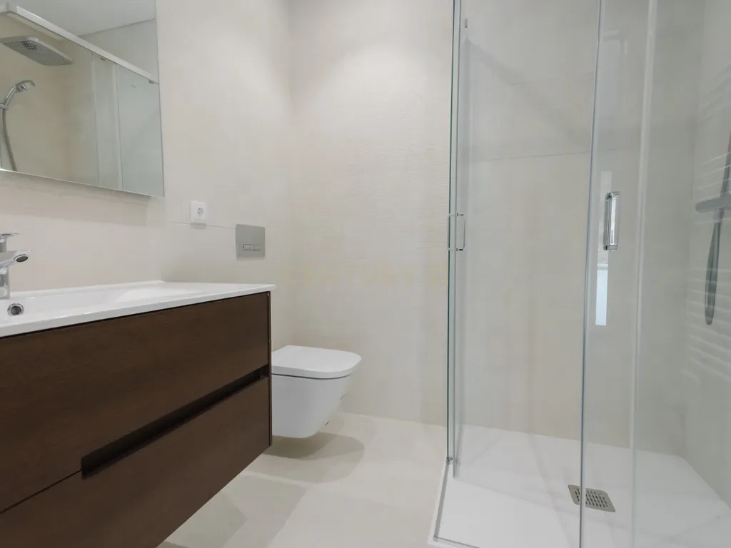 Moradia T3 de excelência no centro de Leiria - Image 42