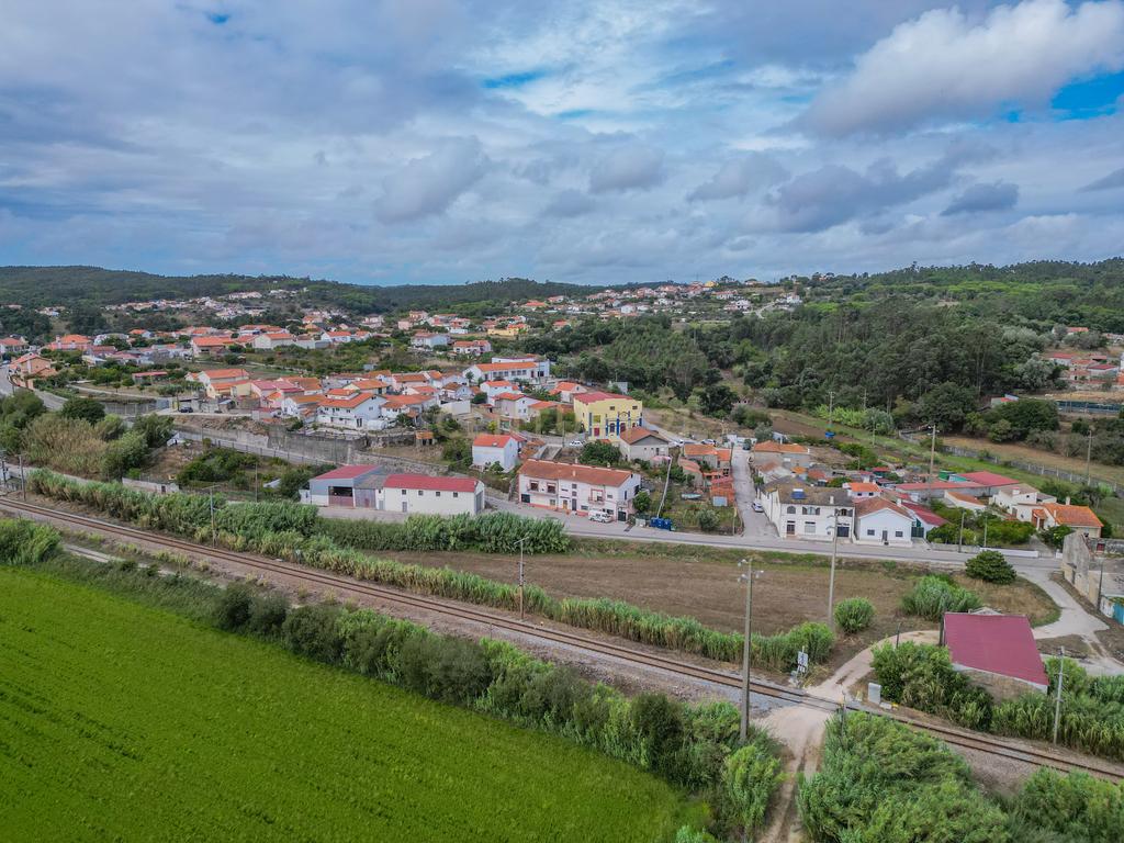 Moradia para recuperar com 250 m² em Vila Verde – Figueira da Foz - Image 55
