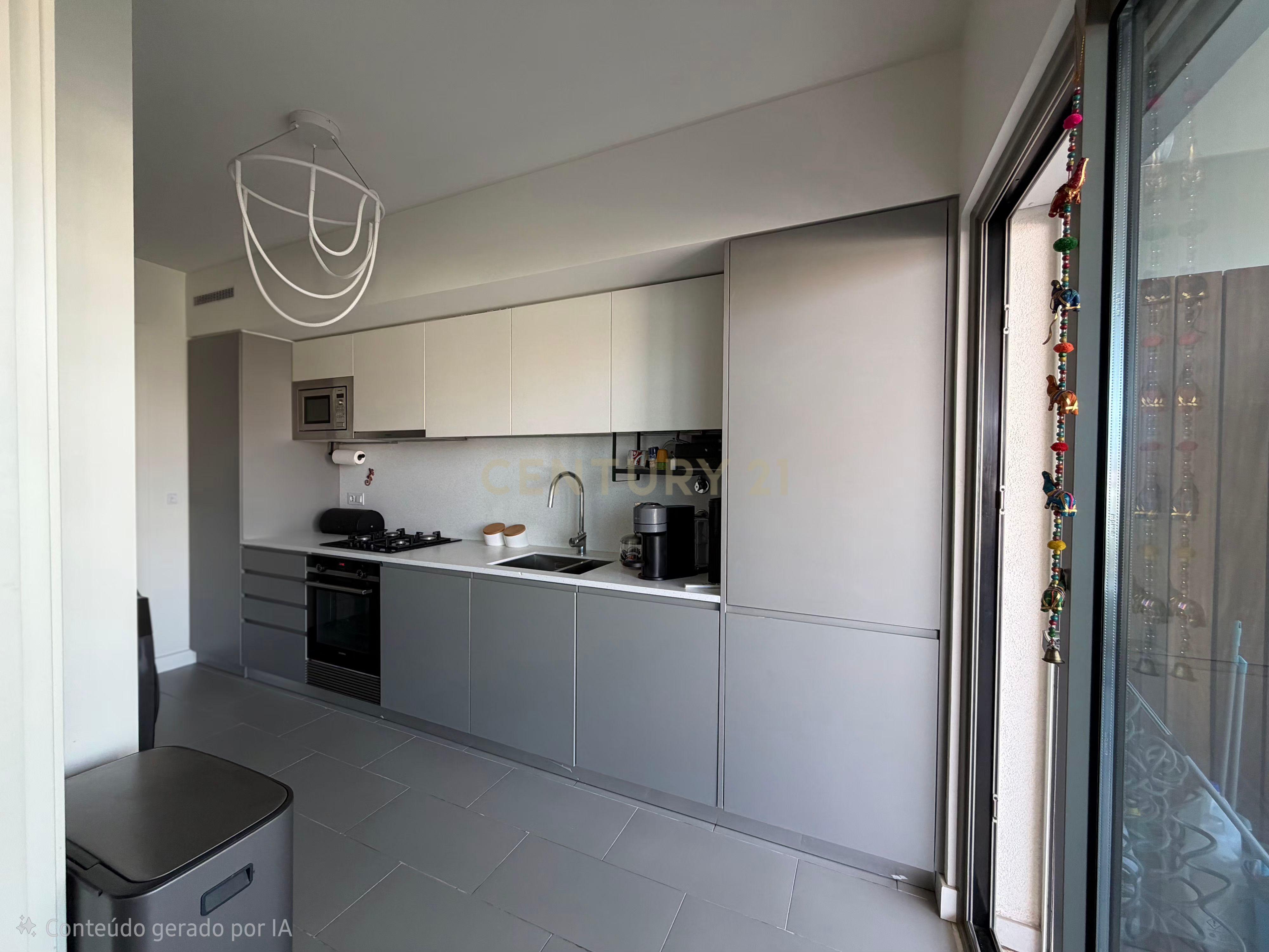Fotografia 9 de Luxuoso Apartamento T3 com Vista Rio com parqueamento no Seixal