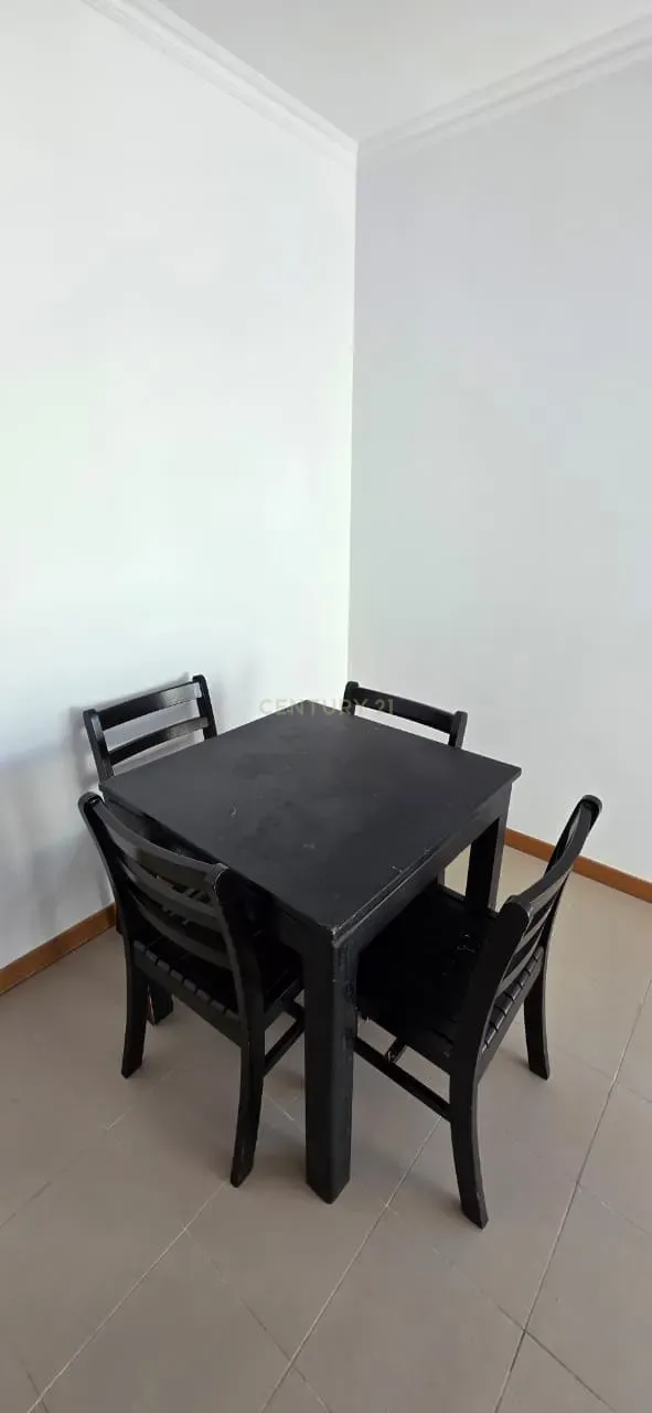 Fotografia 6 de Arrenda-se apartamento T2 para  2º Andar com Elevador em Peniche edifício Berlenga.  Se procura uma zona