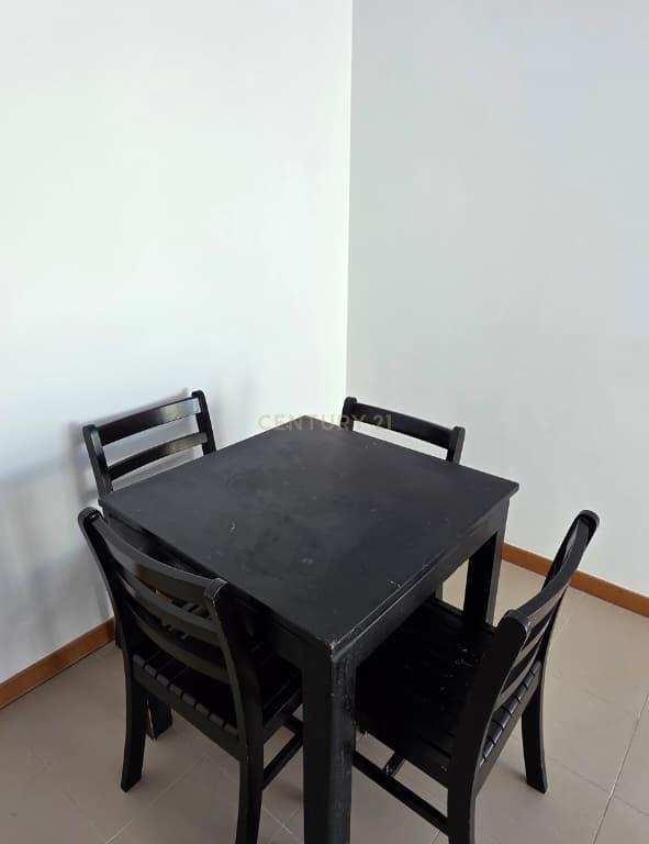 Arrenda-se apartamento T2 para 2º Andar com Elevador em Peniche edifício Berlenga. Se procura uma zona - Image 6