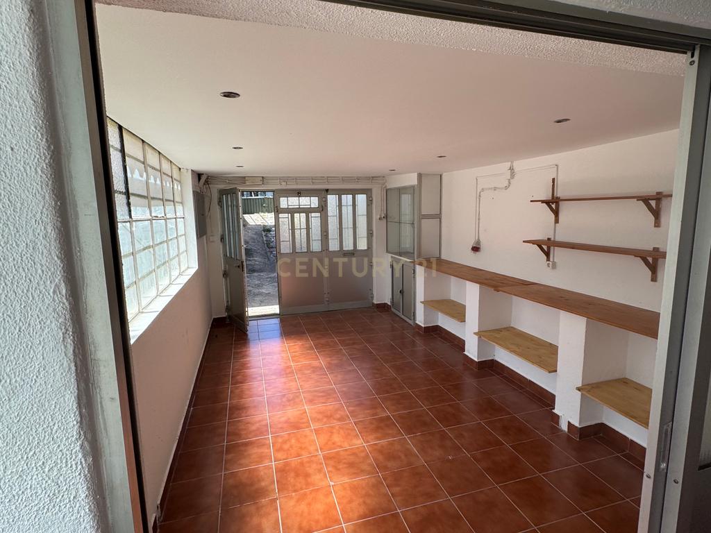 Arrenda-se Espaco   – 20 m² – Sassoeiros, Oeiras - Image 2