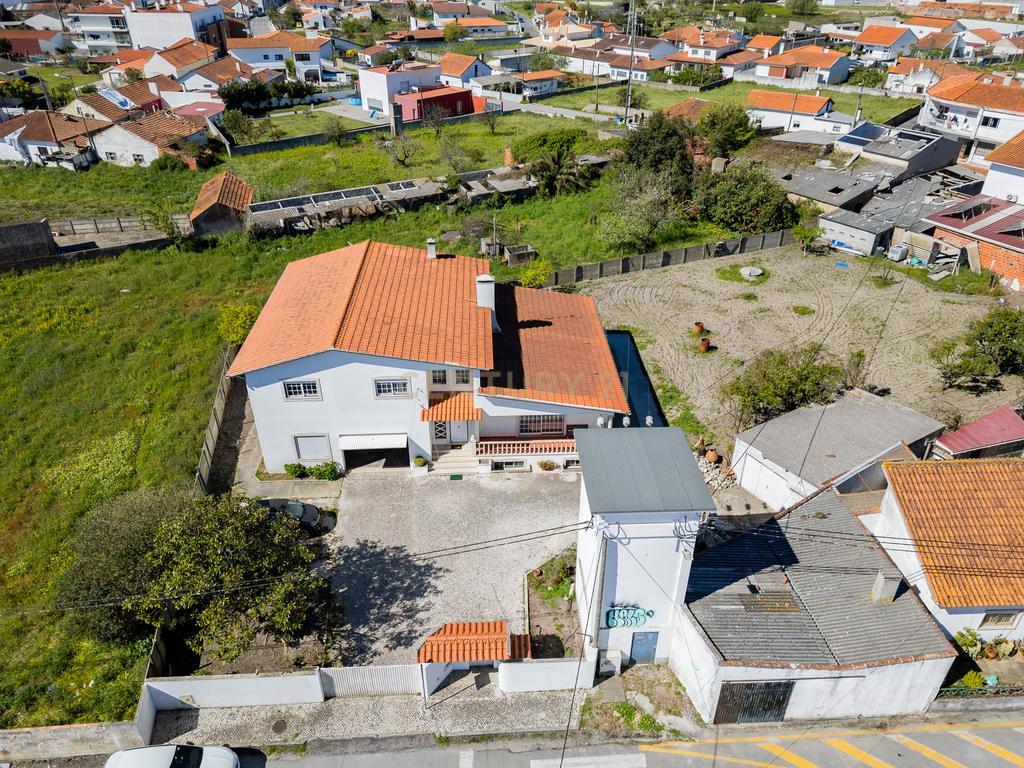 Moradia T5 com terreno - Image 39