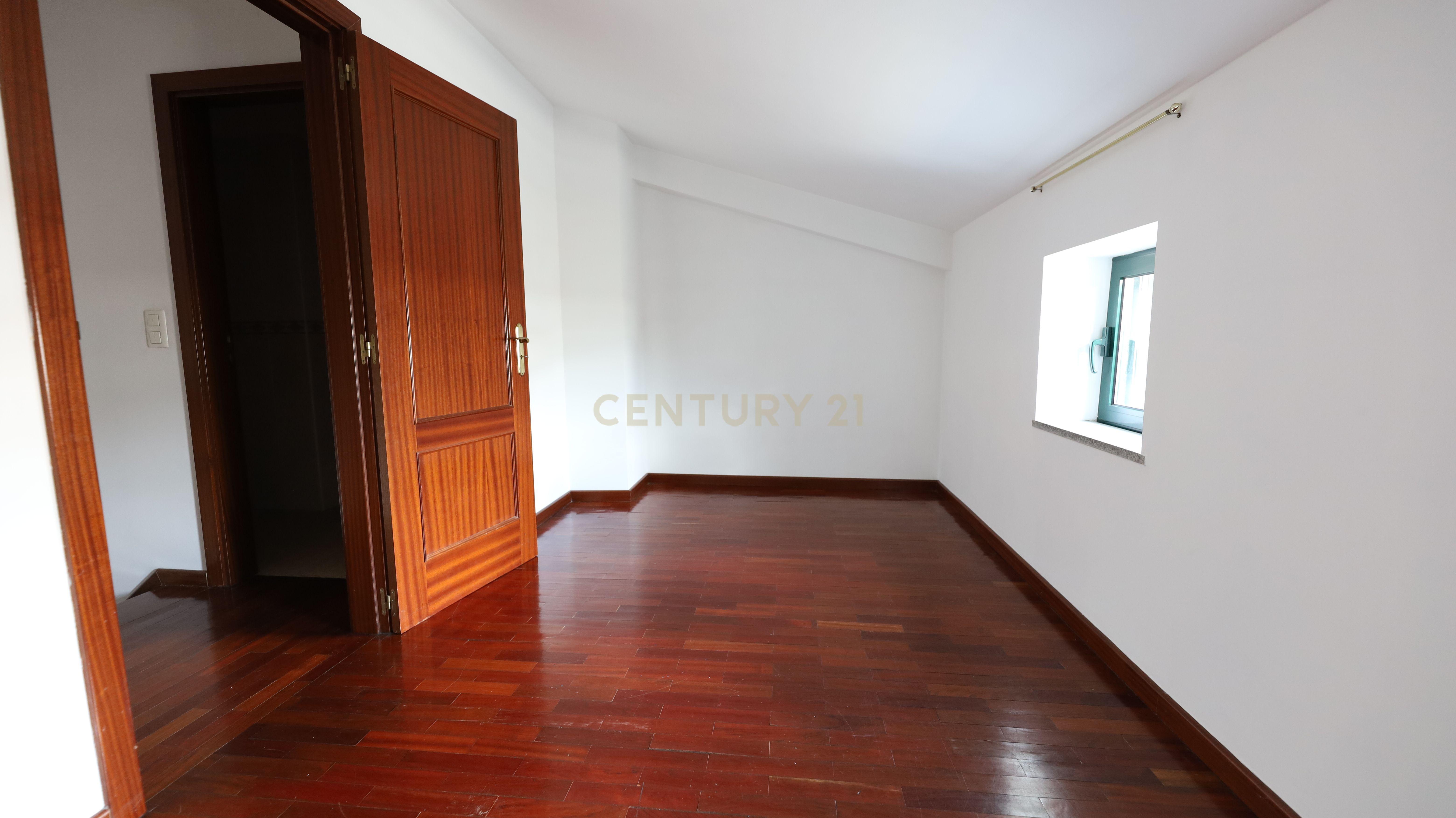 Fotografia 9 de Apartamento T0 duplex em Marzovelos, Viseu