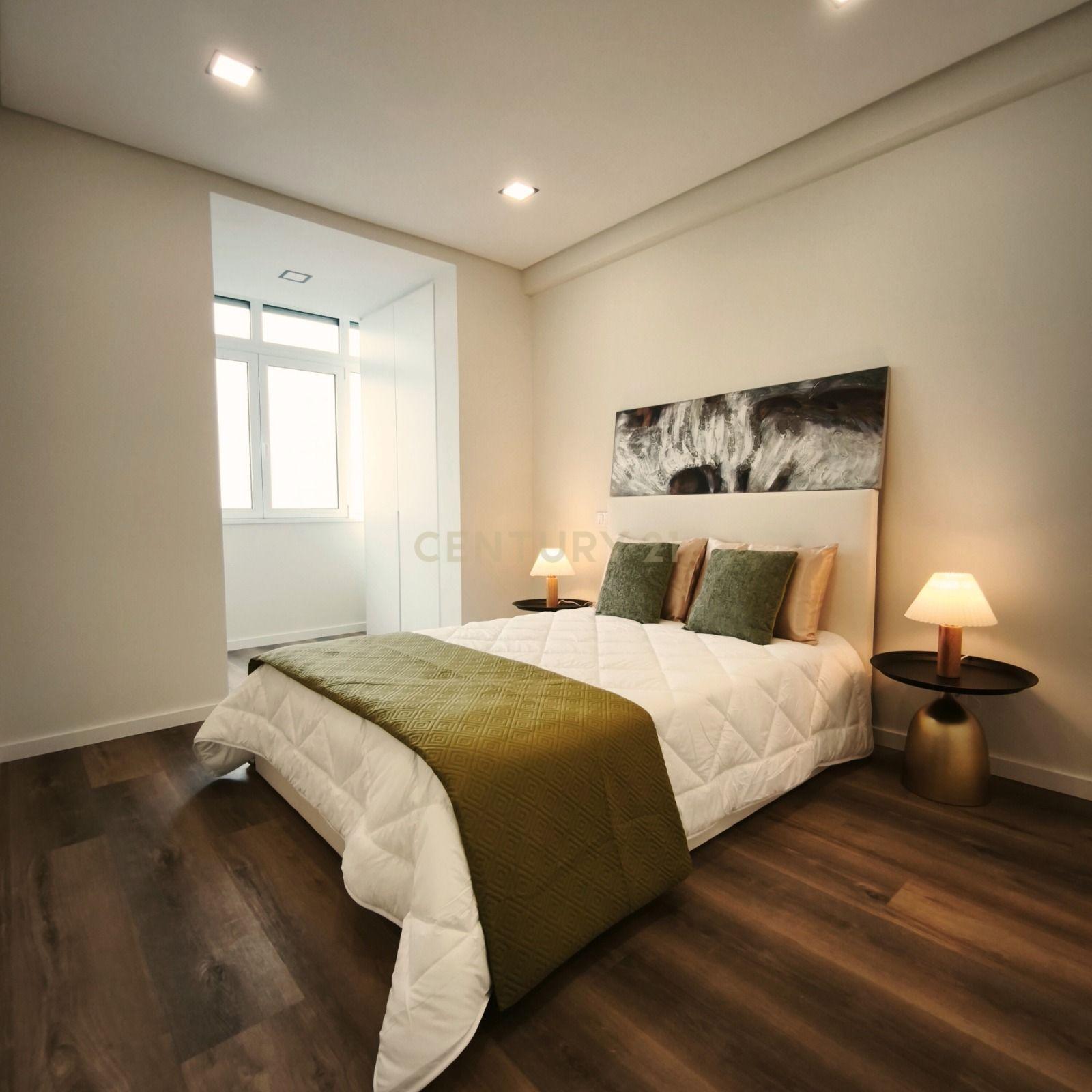 Fotografia 3 de T3 Totalmente Remodelado nas Laranjeiras | Conforto, Elegância e Localização de Excelência