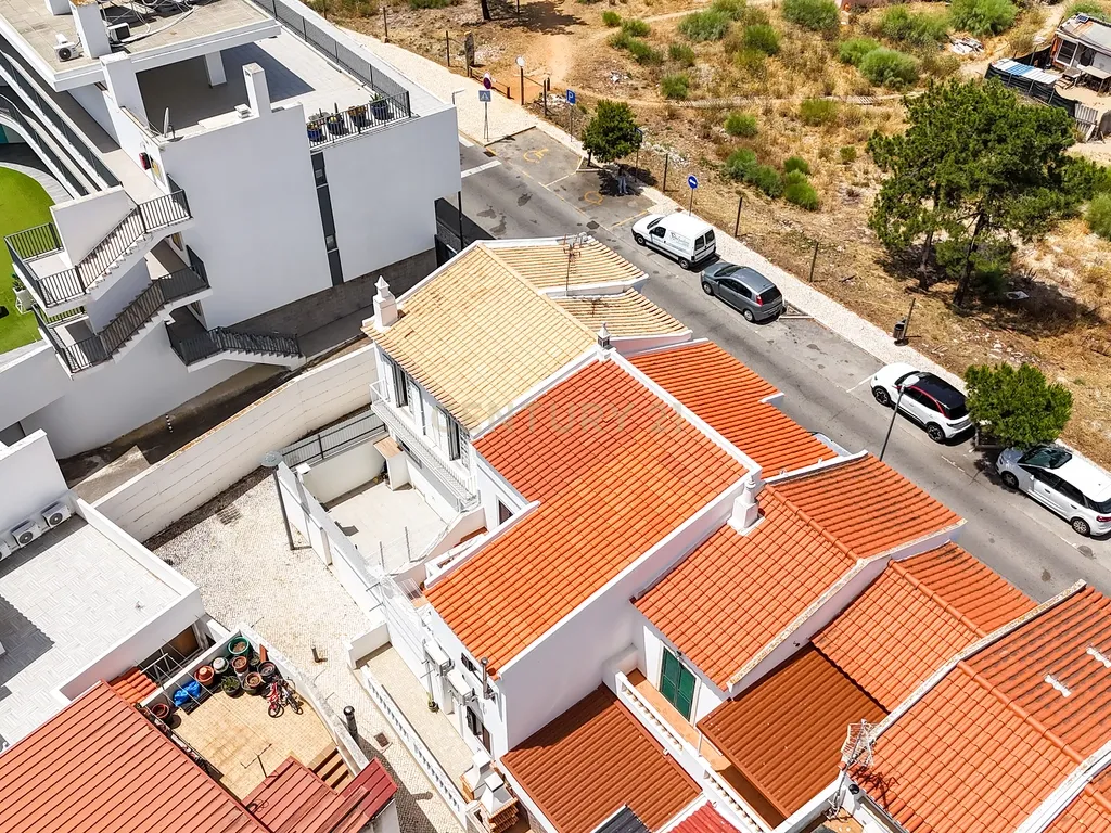 Moradia T3 com Terraço a 100m da Praia de Monte Gordo - Image 41