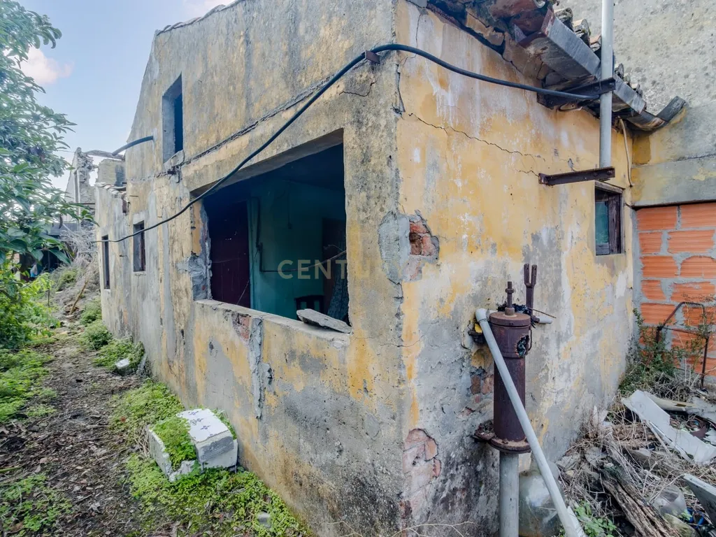 Moradia para Reconstrução no Centro de Vieira de Leiria - Image 5