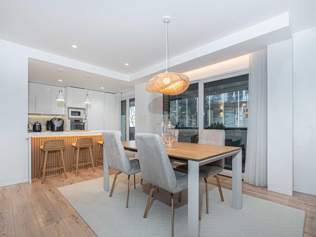 Apartamento T4 com Terraço e Box para 2 Viaturas | Jardim da Amoreira | Odivelas - Image 7