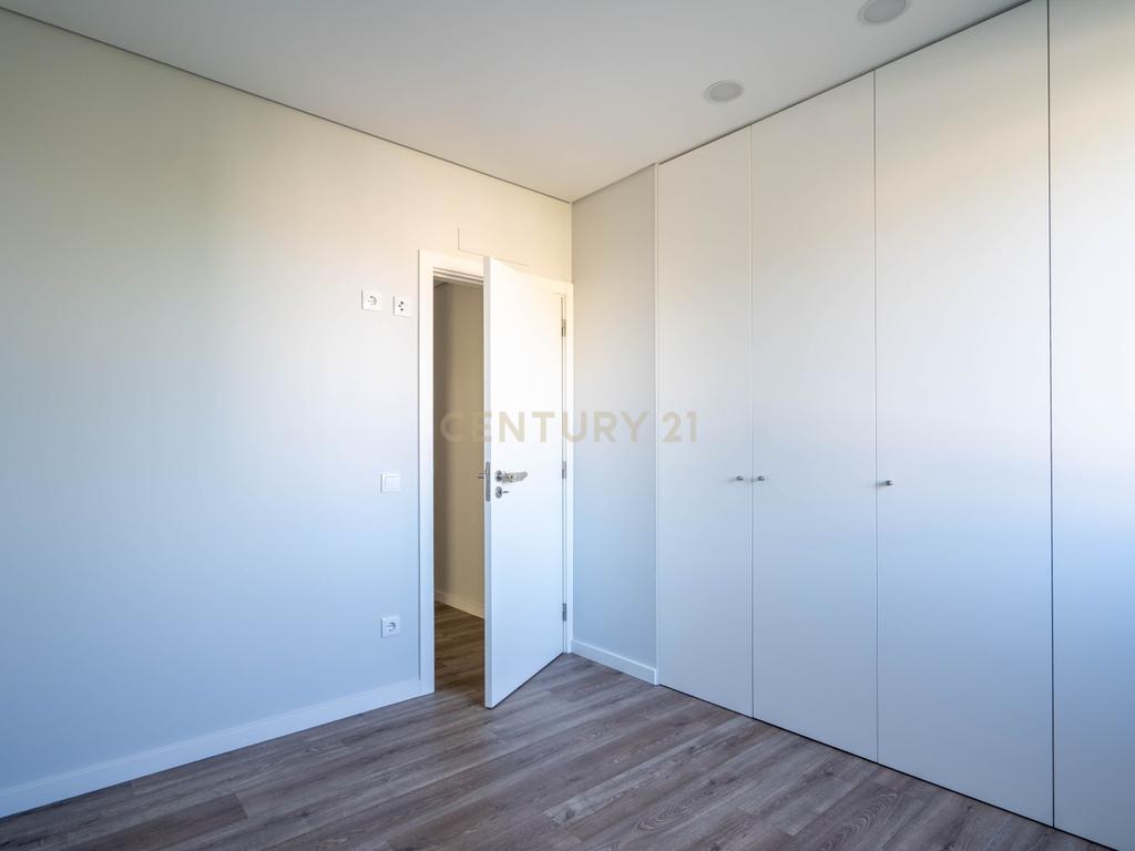 Apartamento T3 - Empreendimento Gardens - Novo - Image 15