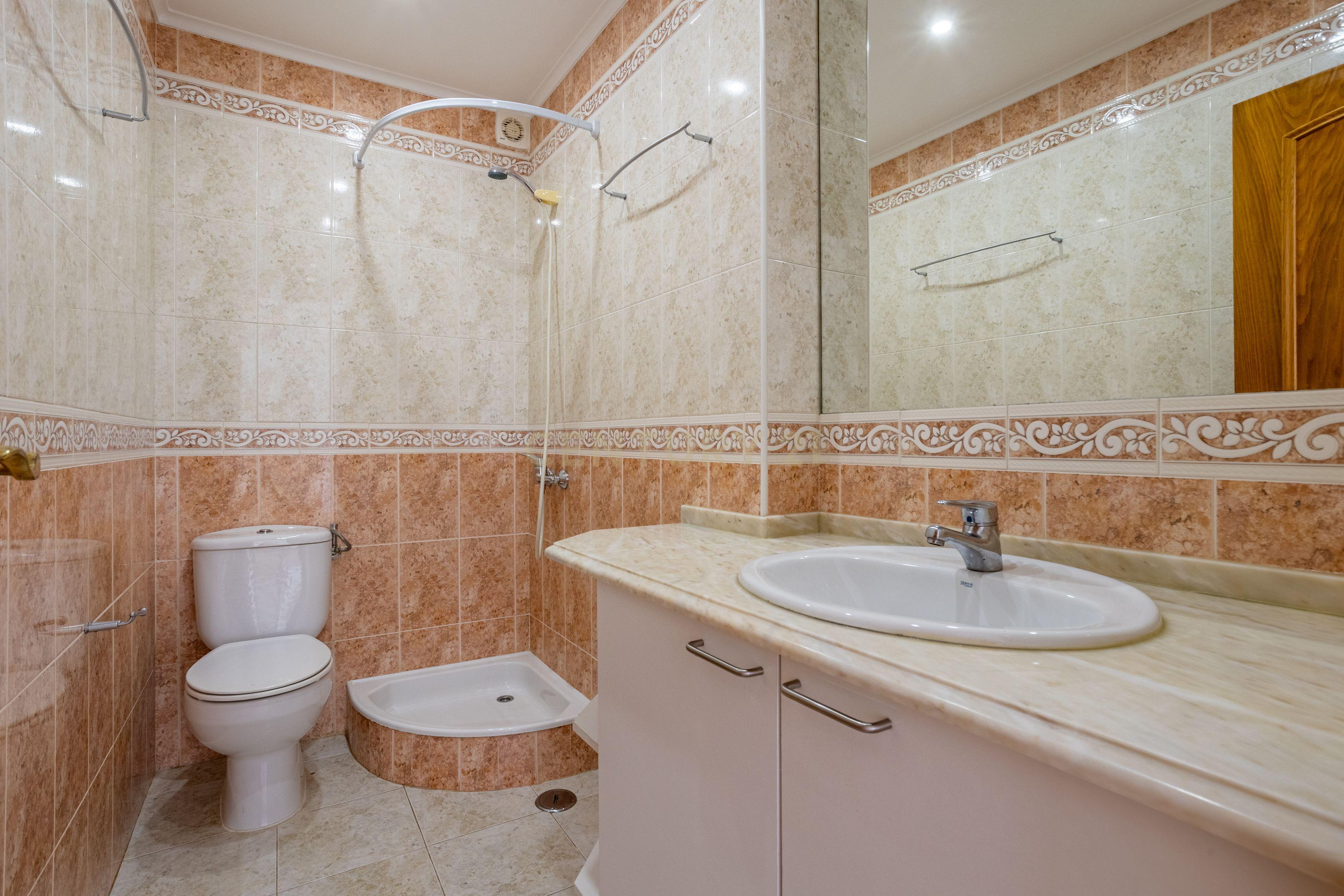 Apartamento T2 para arrendar com Vista Rio - Lisboa - Image 28