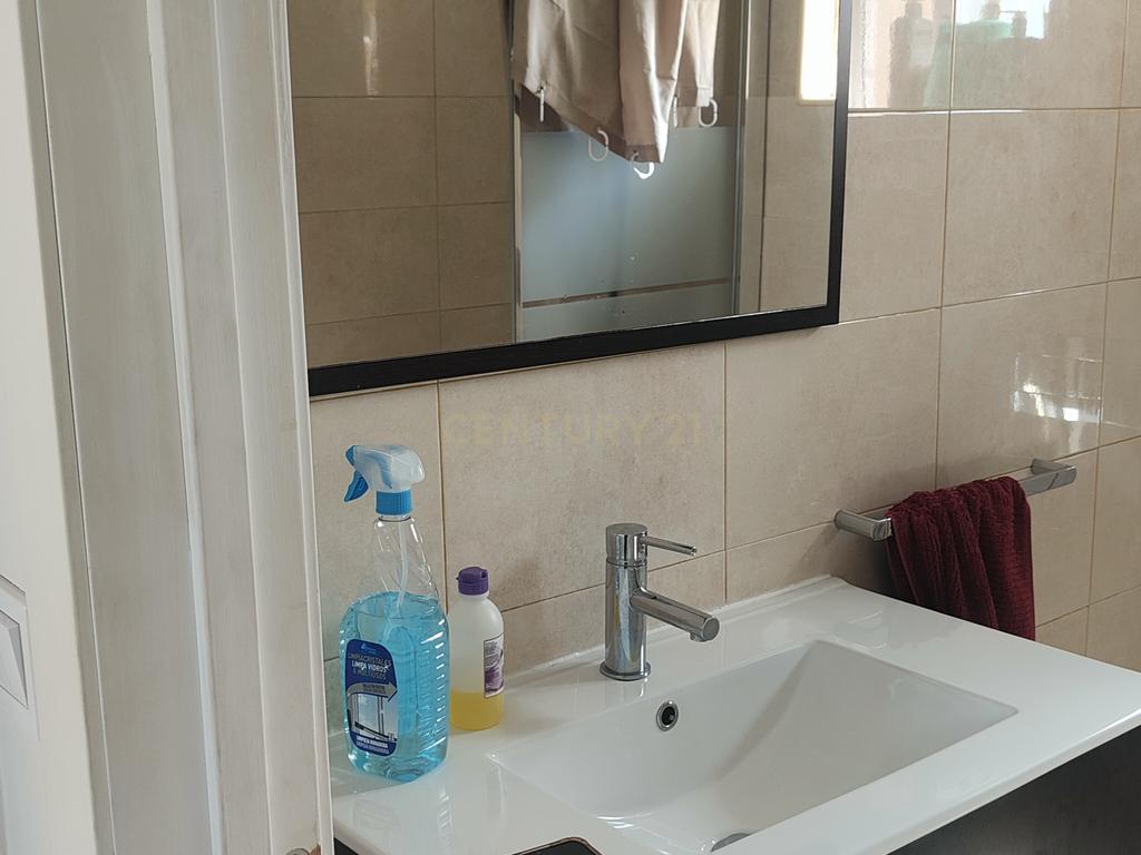 T1 Remodelado no Laranjeiro – Último Andar  - Image 12