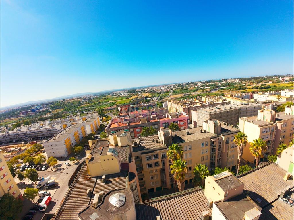 Apartamento T3 Duplex com Vista Desafogada no Monte da Caparica - Image 42