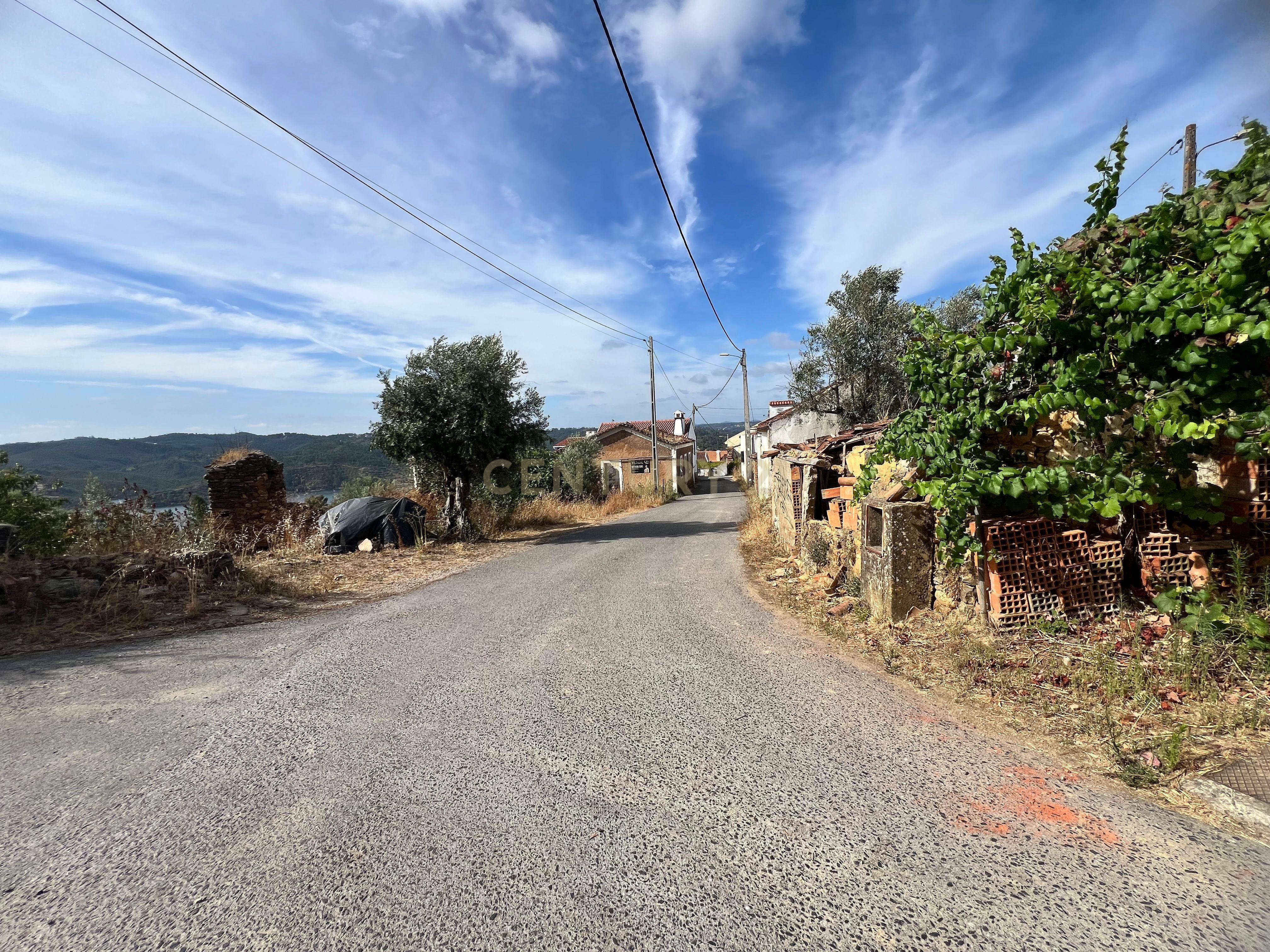 Fotografia 7 de PIP aprovado Moradia T4 e piscina  -Vista rio Zêzere - Cabeça Gorda Abrantes