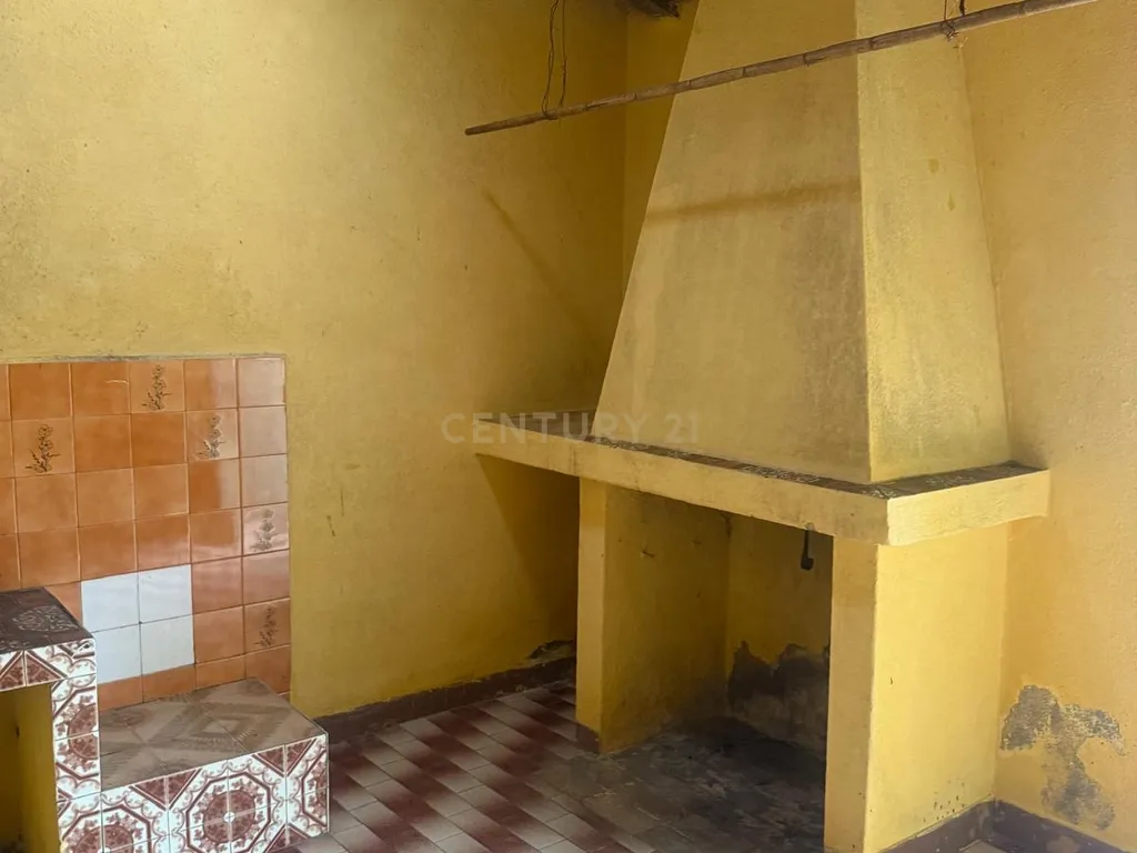 Excelente Oportunidade! Espaçosa Moradia T3 com Terraço em Mata, Castelo Branco - Image 9