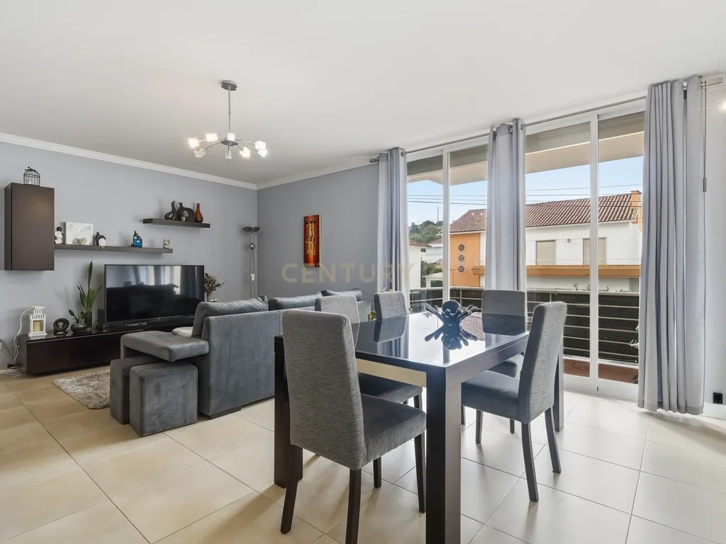 Apartamento T3 com terraço e churrasqueira – Merceana, Alenquer - Image 10