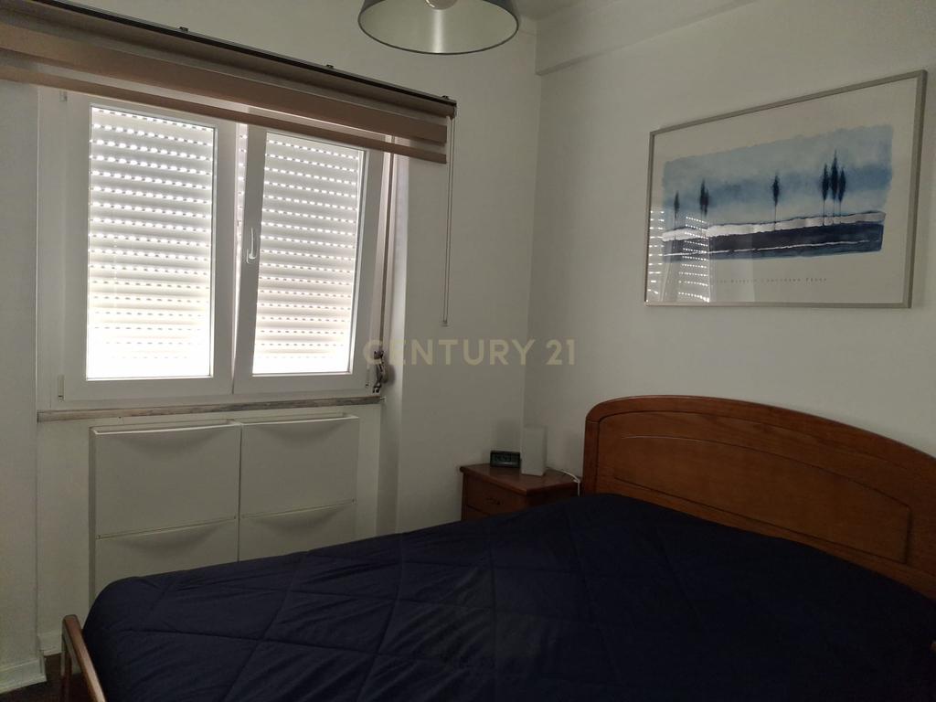 Apartamento Renovado em Seixal, Ideal para o Seu Novo Lar - Image 9