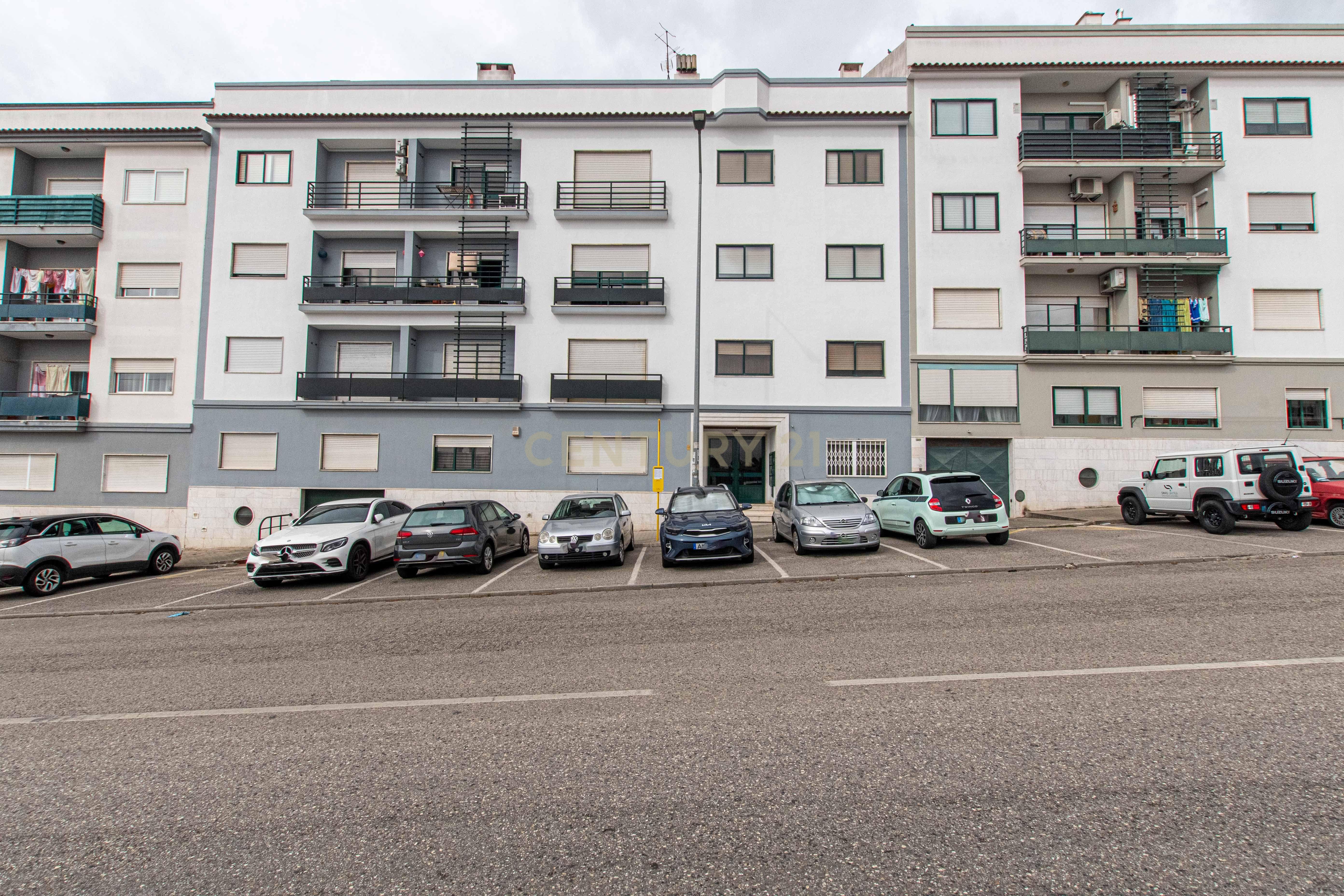 Fotografia 8 de Apartamento T3 de 135 m² com Box para 2 Carros, Elevador e Arrecadação para arrendar | Agualva-Cacém