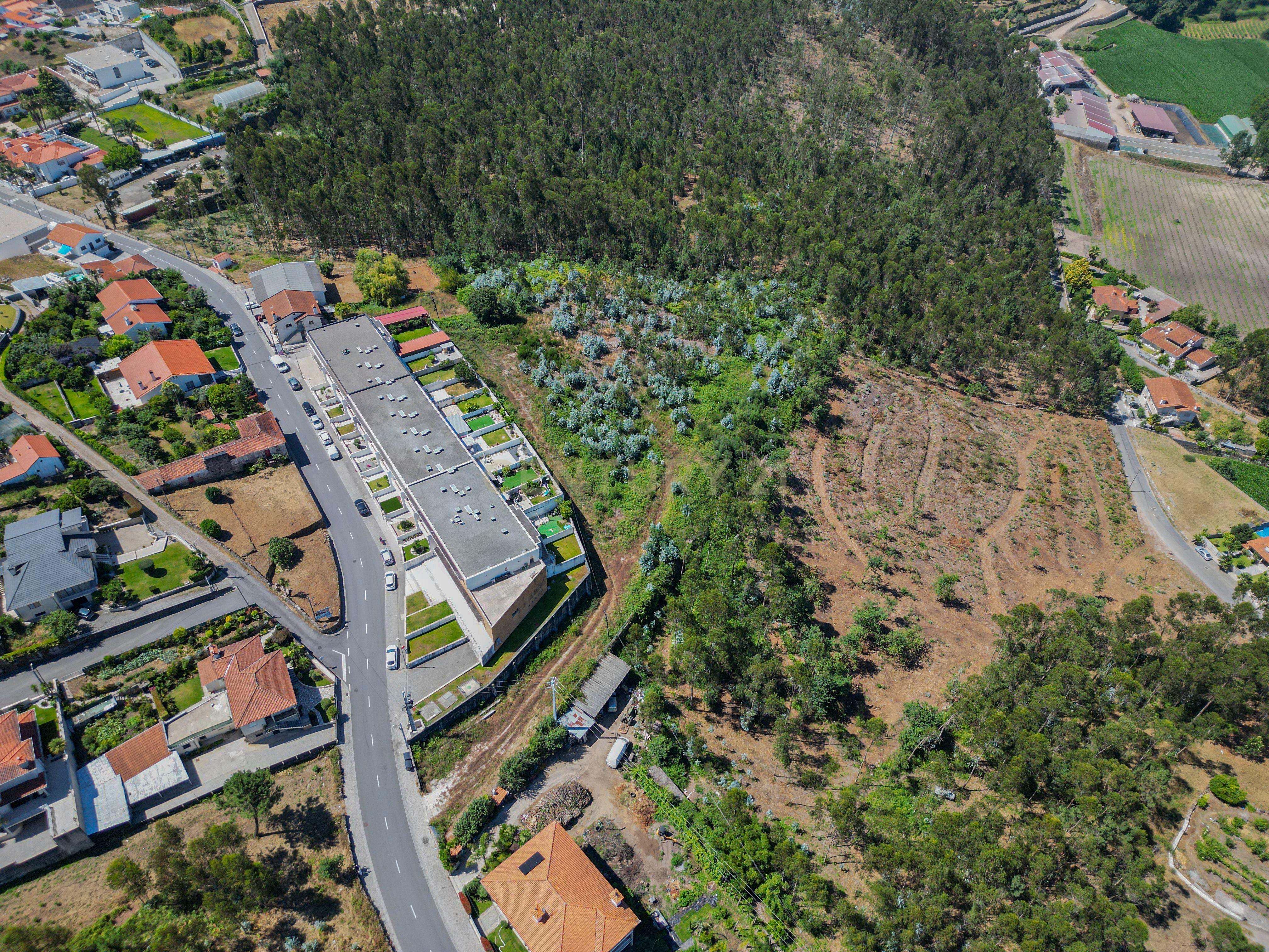 Fotografia 2 de Investimento Imobiliário em Barcelos | Projeto Aprovado em Fase Final