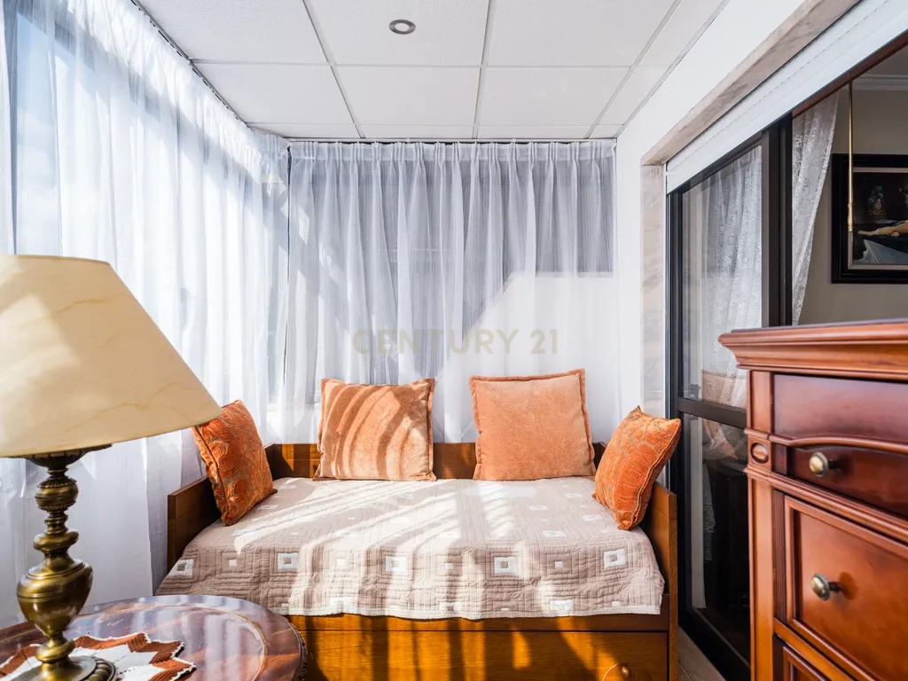 Apartamento T0, com Terraço, Agualva Cacém - Image 7