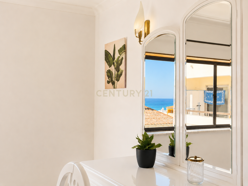 T2 com lugar de garagem, Vista Mar e Vista Rio na Praia da Rocha - Image 2