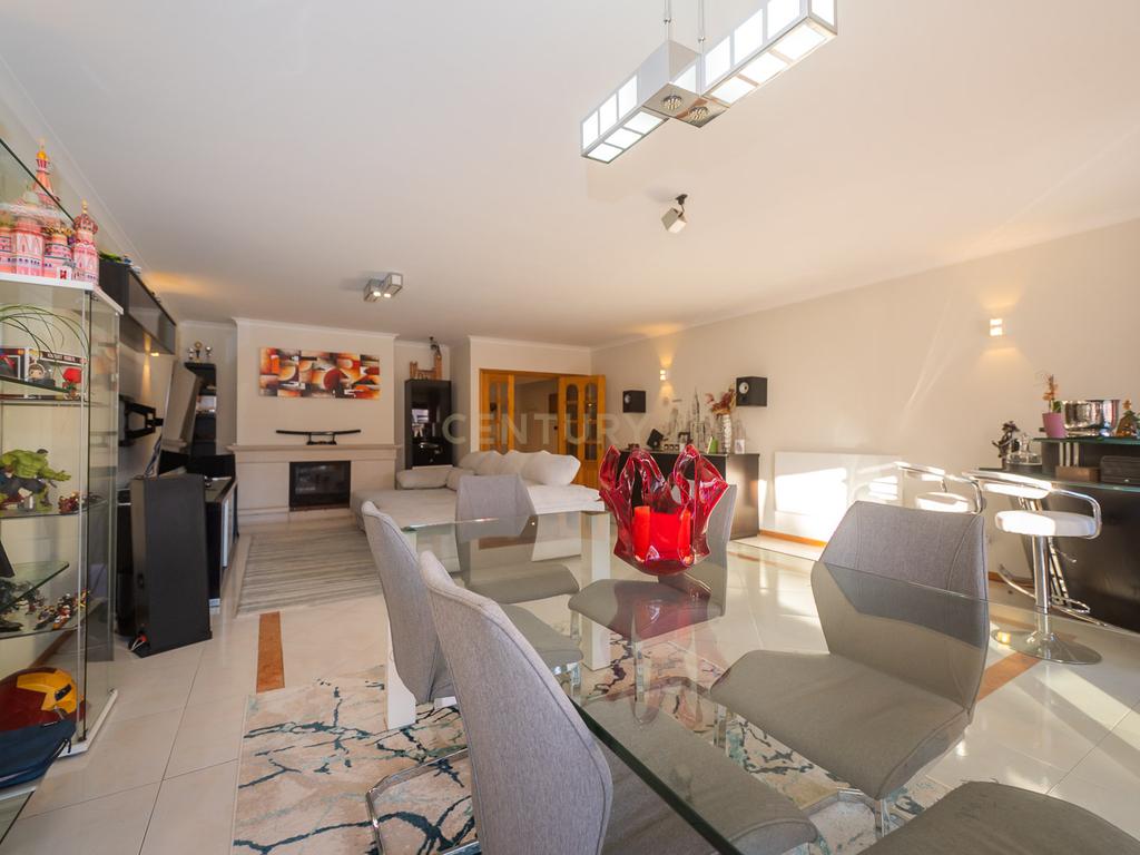 Apartamento T4 | Massamá - Image 18