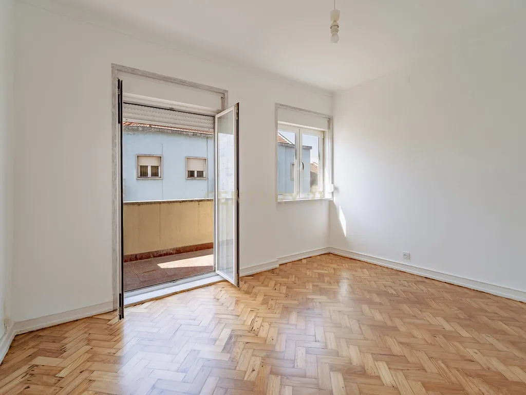 T3 Duplex com Terraço — Campo de Ourique - Image 1