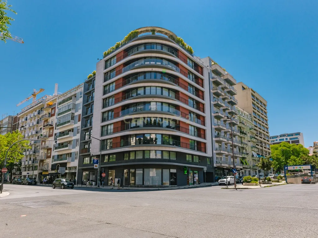Excelente apartamento T2 em Avenidas Novas, Lisboa - Image 33