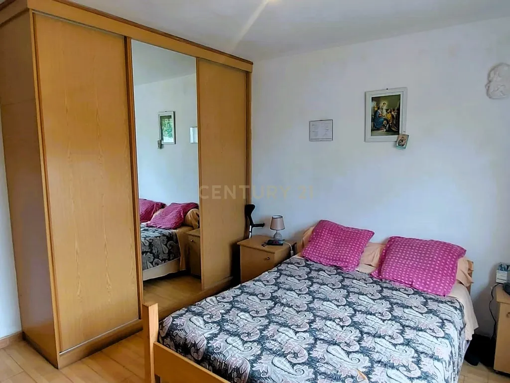 Moradia isolada com terreno - Image 4