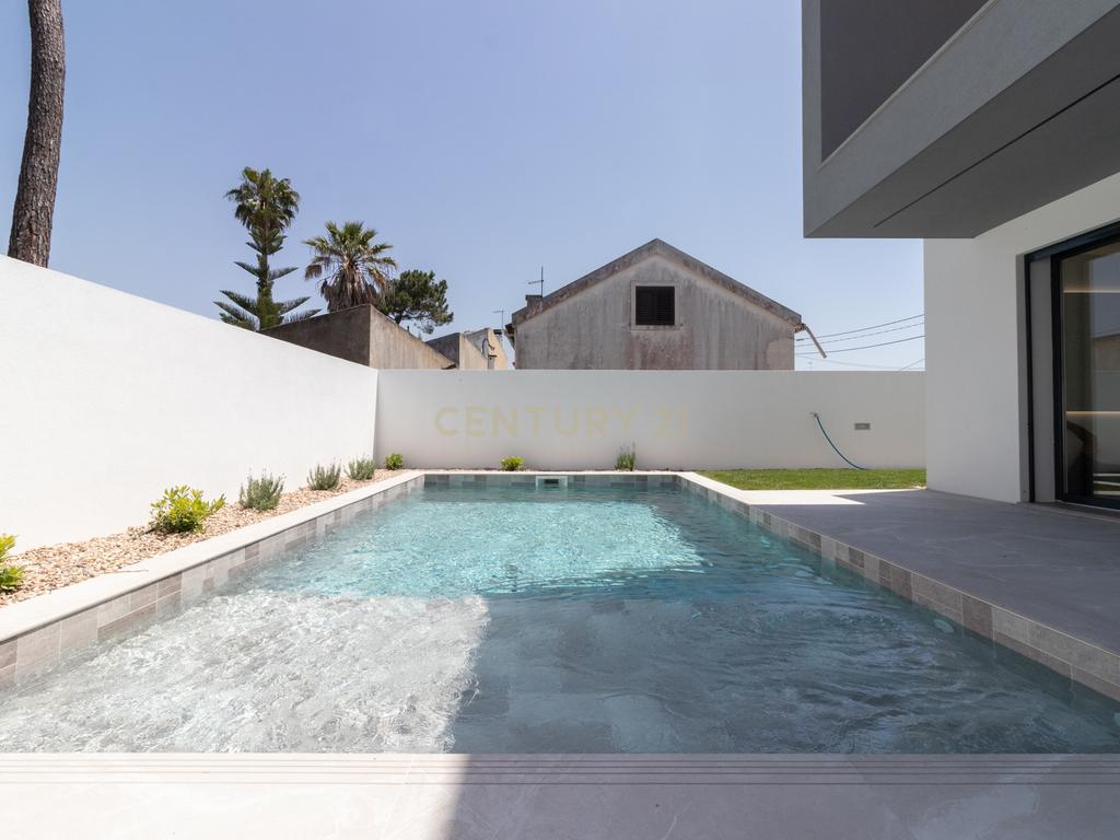A Sua Nova Casa Está Pronta para Habitar! 🌊🏡 Moradia Nova T3 Aroeira À Beira da Praia da Fonte da Telha, na Prestigiada Aroeira - Image 14