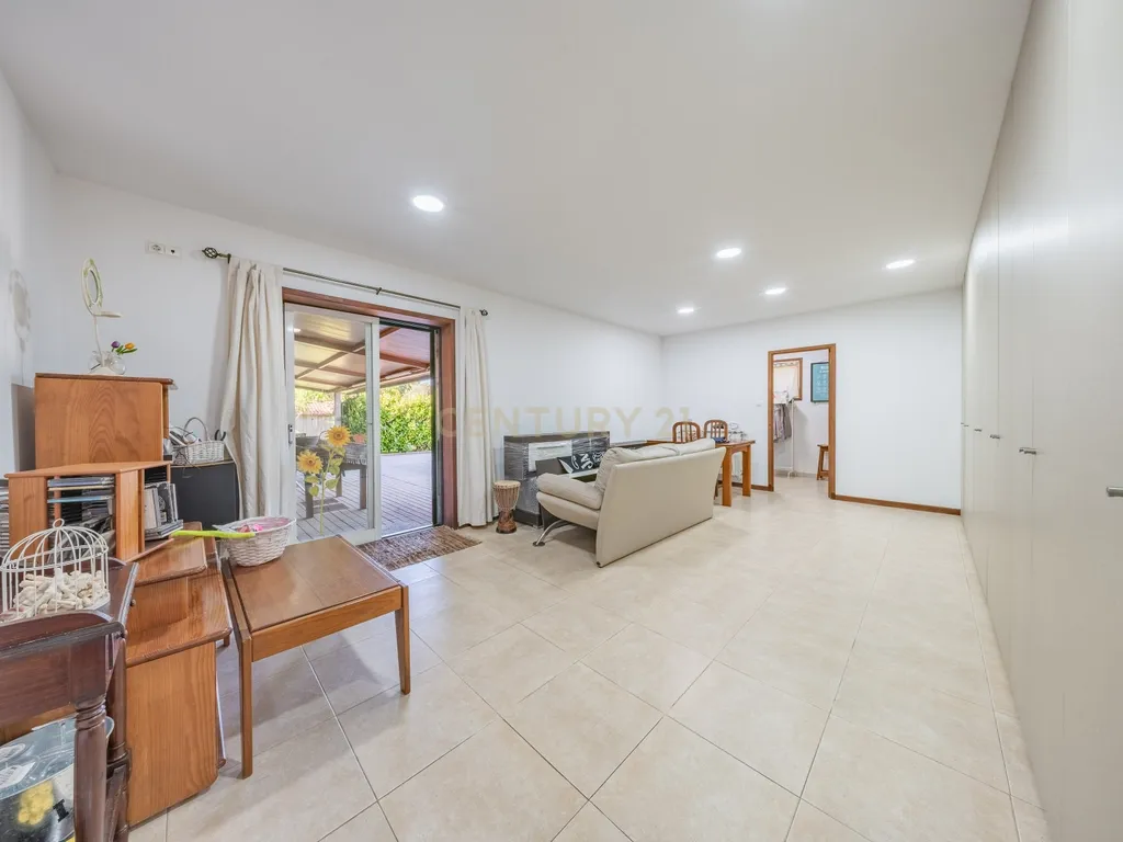 Casa T4 com Vista Panorâmica em Arcos de Valdevez - Image 30