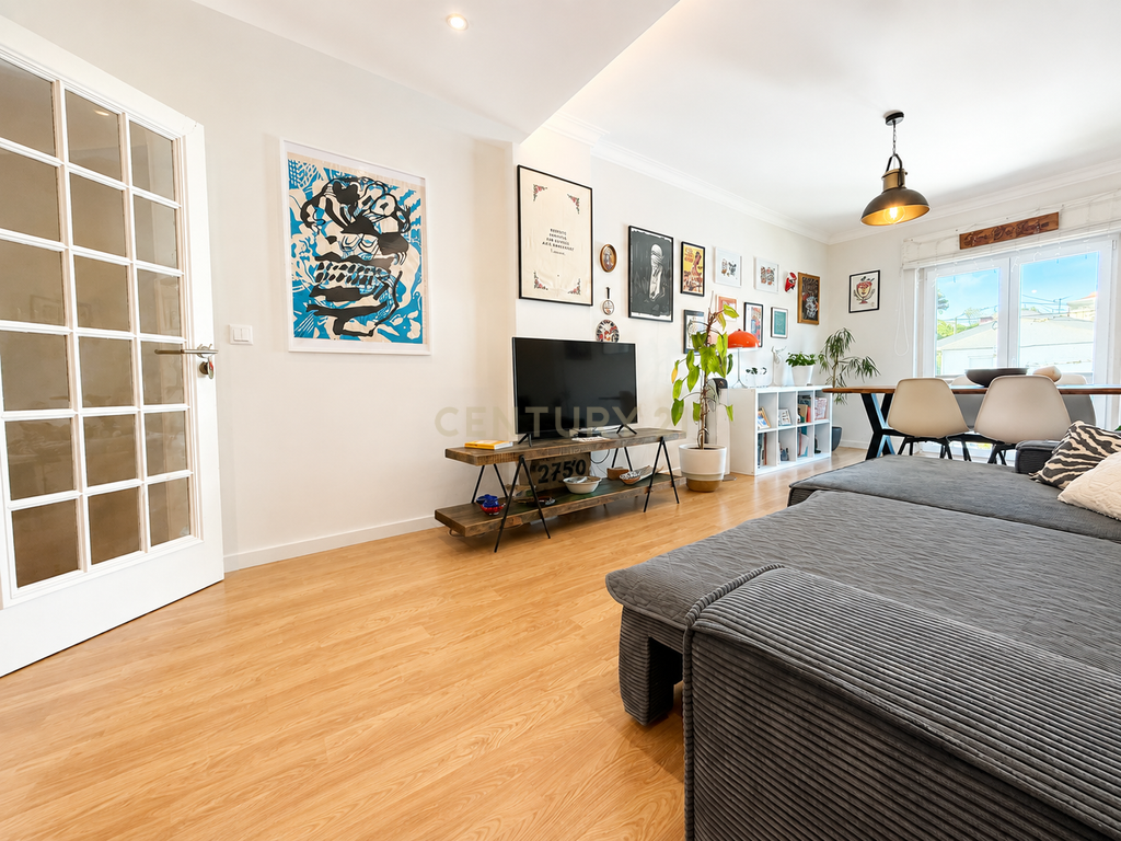 Apartamento T2 Renovado | Fontainhas | Cascais - Image 6