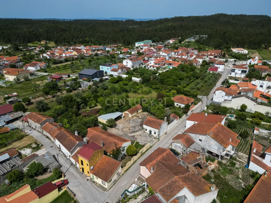 Moradia para reabilitação total, situada em Casal do Redinho, Alfarelos, Soure - Image 11